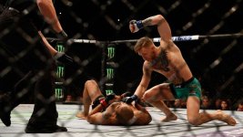 121215-UFC-ConorMcGregor9-PI-CDH.vnocropresize.940.529.medium.8.jpg