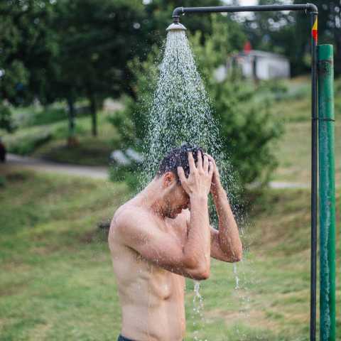 benefits_of_cold_showers_for_men_480x480.jpg