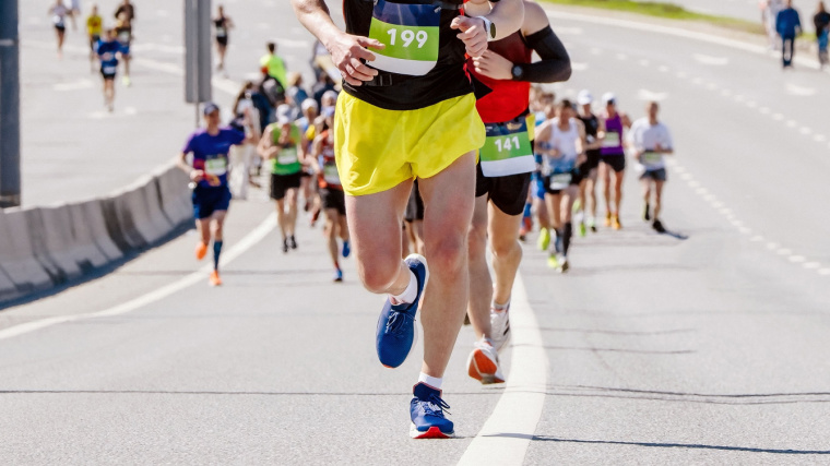 marathon-runners-2284614345.jpg