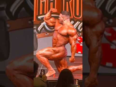 Nick Walker looking massive and shredded in 1st guest posing after hamstring tear #bodybuilding