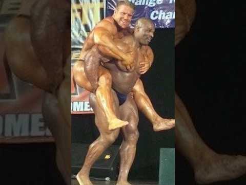 Ronnie Coleman and Jay Cutler recreating that iconic 2006 moment at Arnold Classic 2024