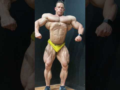 One of the most insane shapes in open Bodybuilding right now