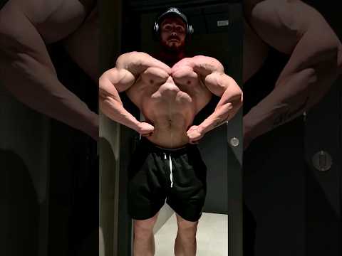 Youngest IFBB Pro in open bodybuilding , 12 weeks out , Smallest waist in Men’s Bodybuilding