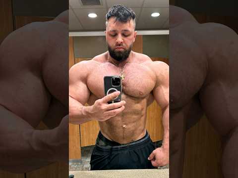 Regan Grimes looks Swole 16 weeks out of 1st bodybuilding show of 2024